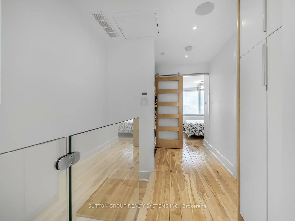 217, Earlscourt, Corso Italia-Davenport, Toronto