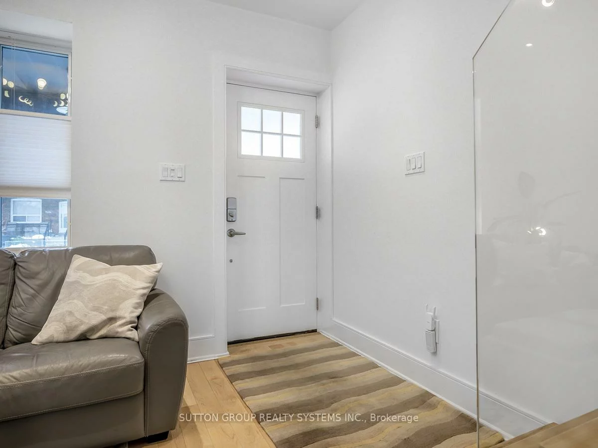 217, Earlscourt, Corso Italia-Davenport, Toronto