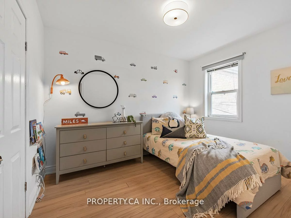 29, Gilbert, Corso Italia-Davenport, Toronto