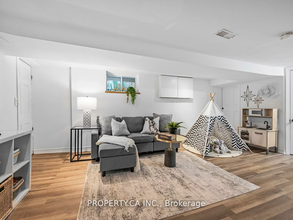 29, Gilbert, Corso Italia-Davenport, Toronto