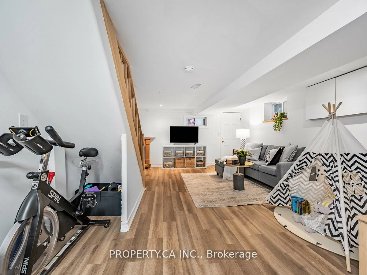 29, Gilbert, Corso Italia-Davenport, Toronto
