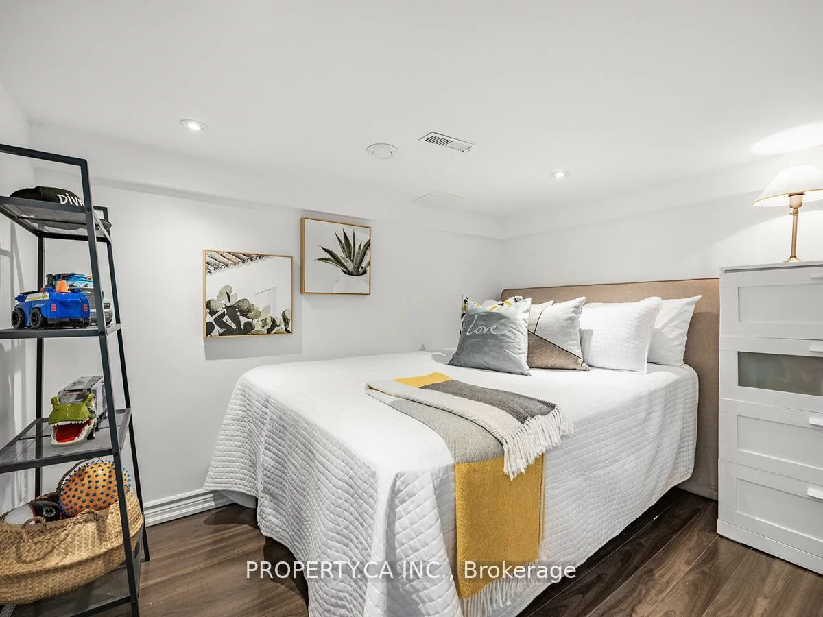 29, Gilbert, Corso Italia-Davenport, Toronto