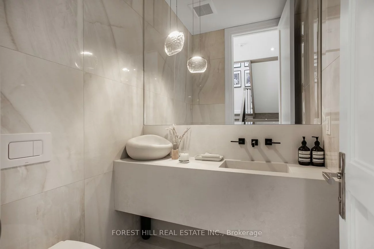 84, Botfield, Islington-City Centre West, Toronto