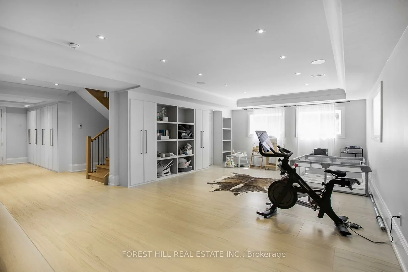84, Botfield, Islington-City Centre West, Toronto