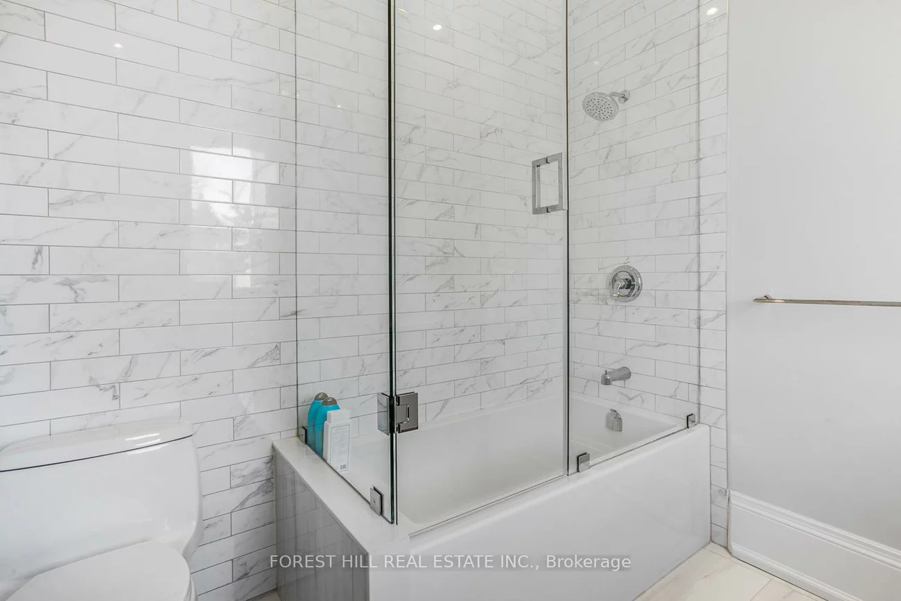 84, Botfield, Islington-City Centre West, Toronto