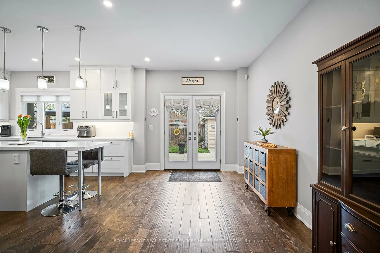 7, Forest Path, Thistletown-Beaumonde Heights, Toronto