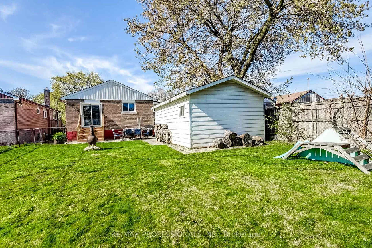 19, Wellesworth, Eringate-Centennial-West Deane, Toronto