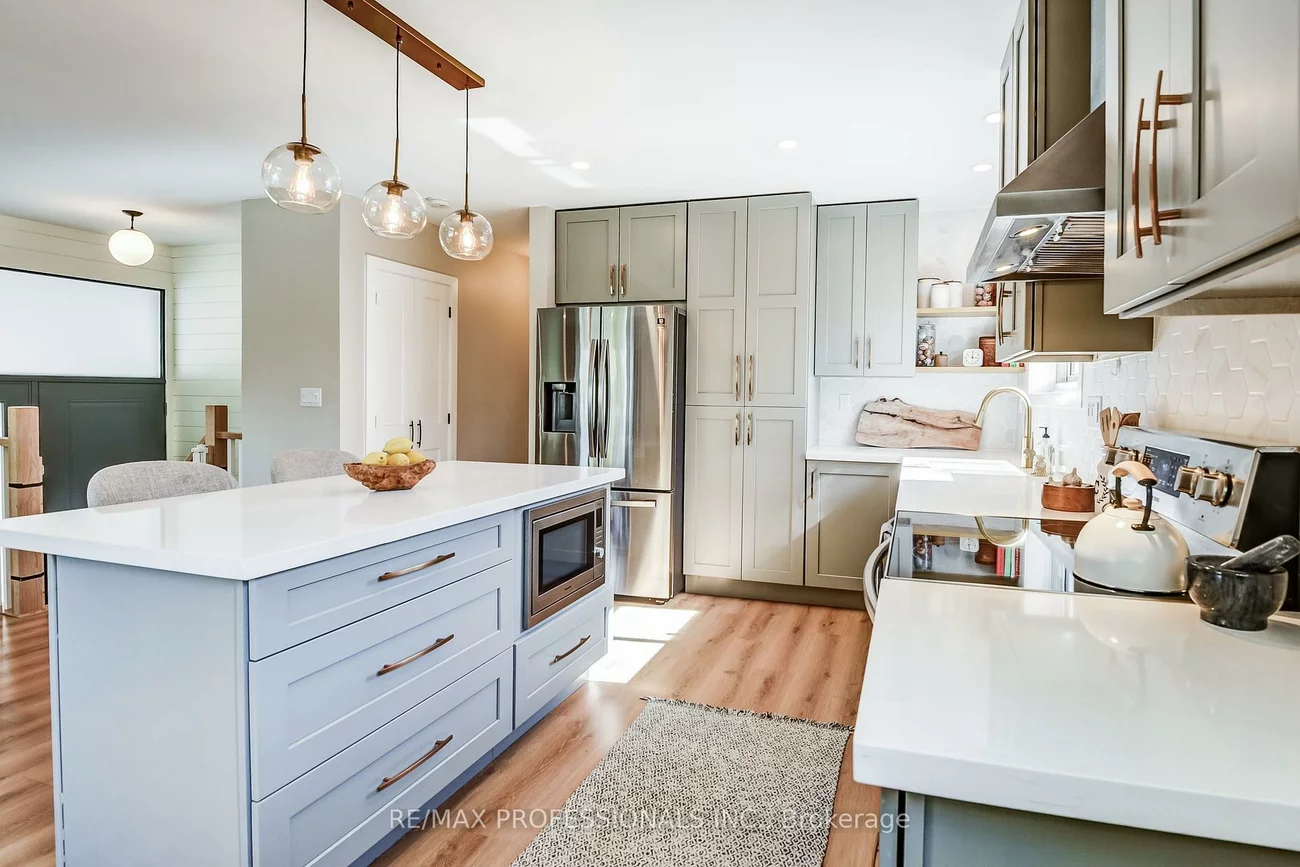 19, Wellesworth, Eringate-Centennial-West Deane, Toronto