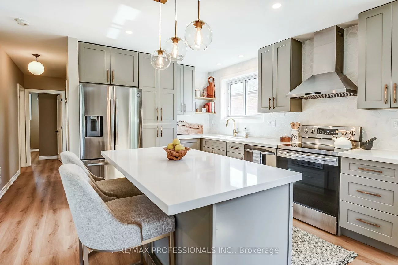 19, Wellesworth, Eringate-Centennial-West Deane, Toronto