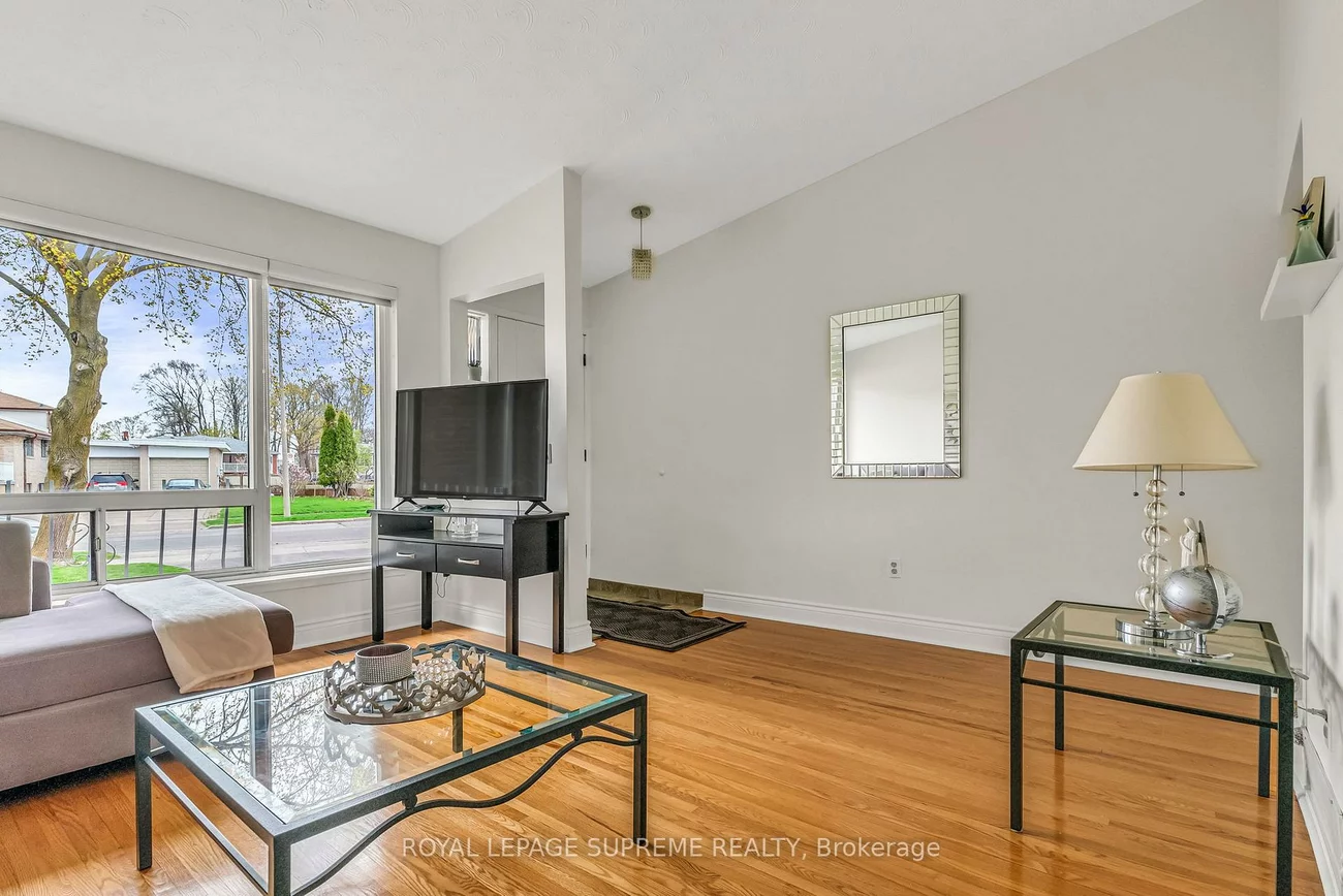 58, Derrydown, York University Heights, Toronto