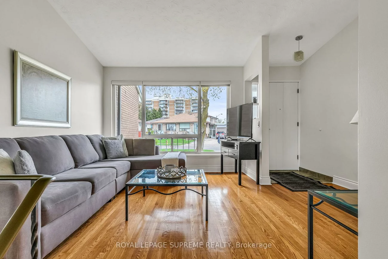 58, Derrydown, York University Heights, Toronto