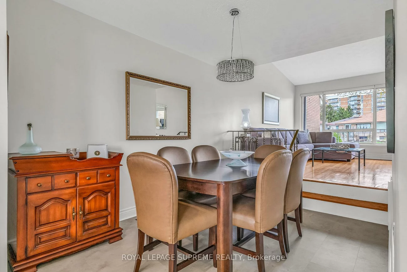 58, Derrydown, York University Heights, Toronto