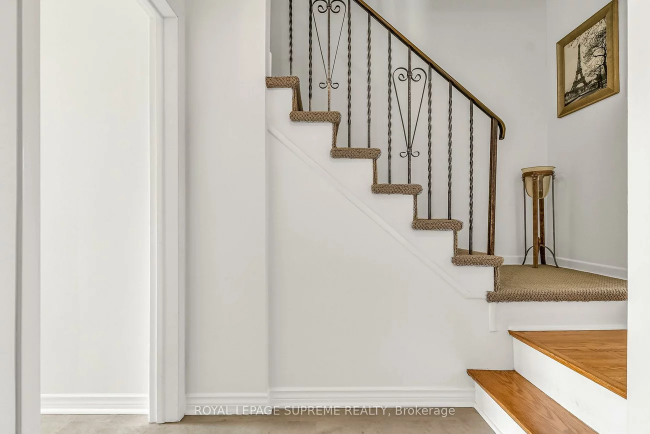 58, Derrydown, York University Heights, Toronto