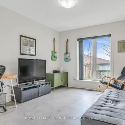 58, Derrydown, York University Heights, Toronto