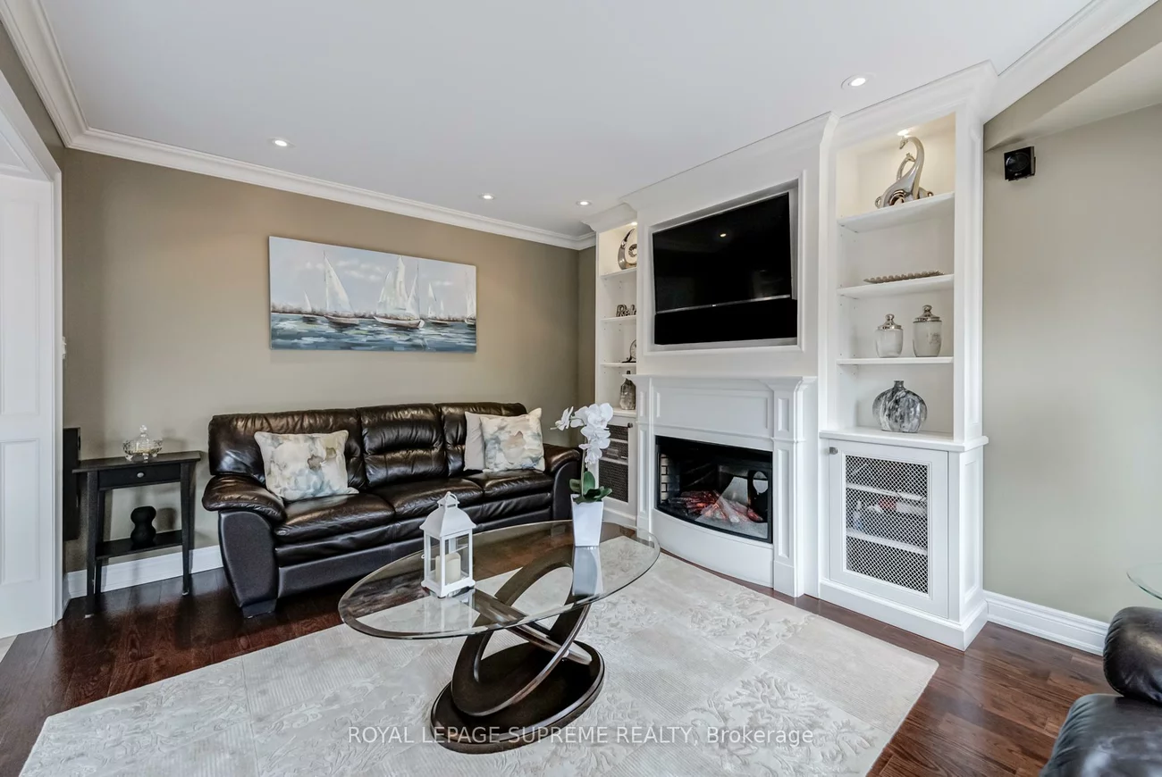 34, Purdy, Humberlea-Pelmo Park W4, Toronto