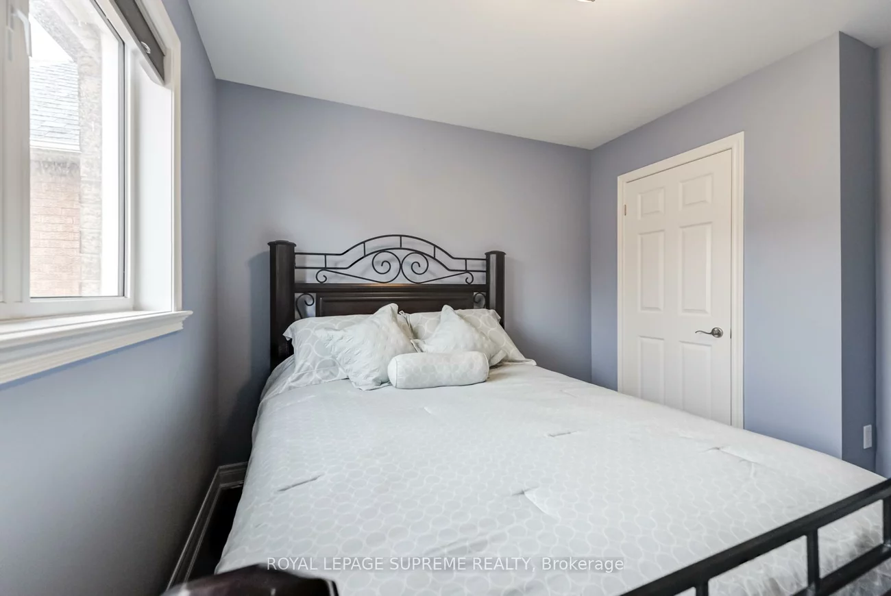 34, Purdy, Humberlea-Pelmo Park W4, Toronto