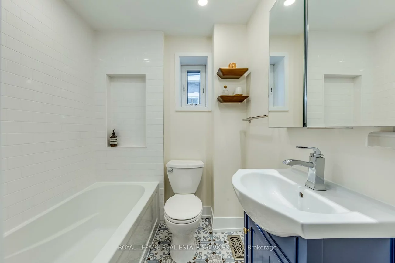 297, Maria, Junction Area, Toronto