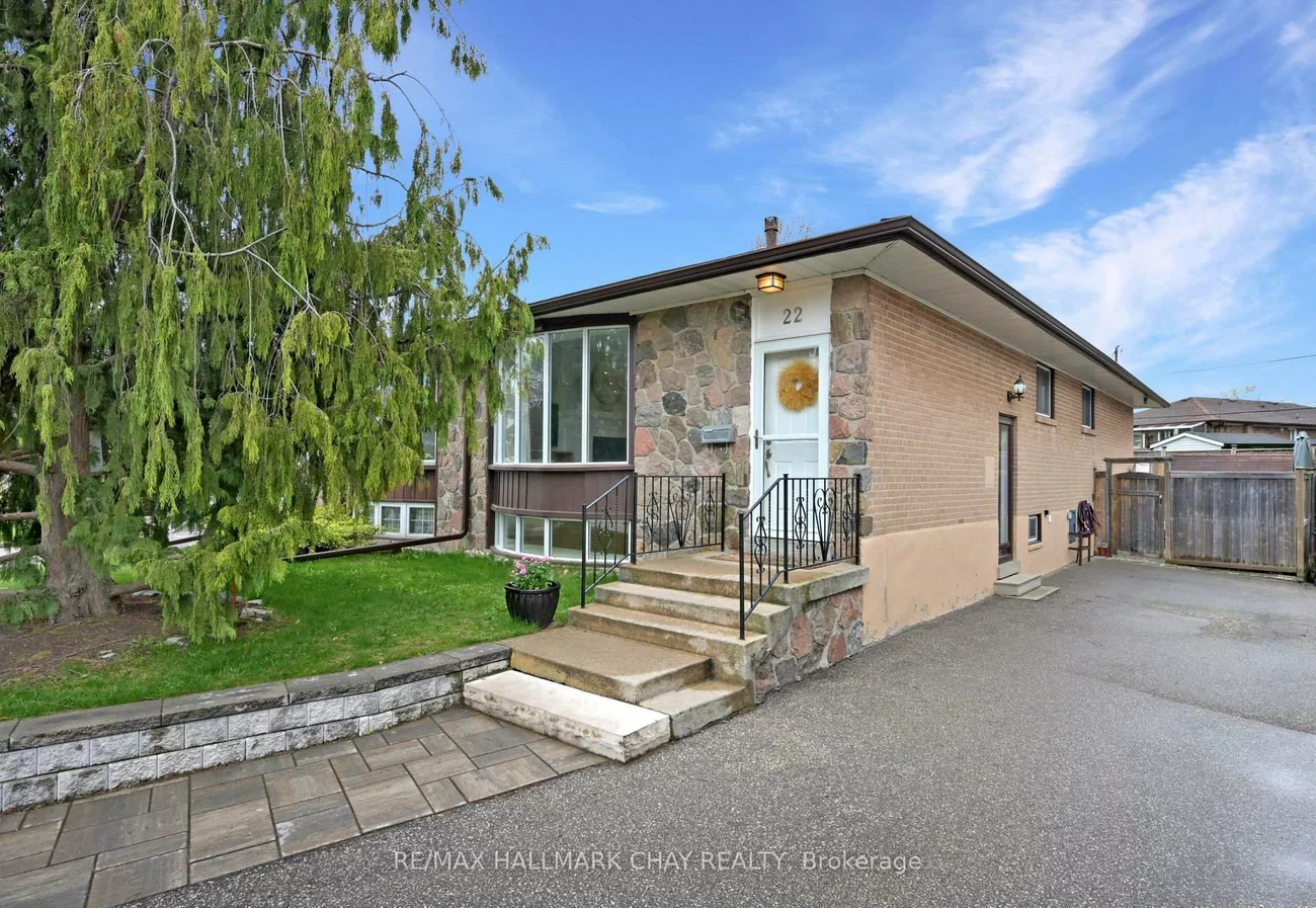 22, Guernsey, Etobicoke West Mall, Toronto