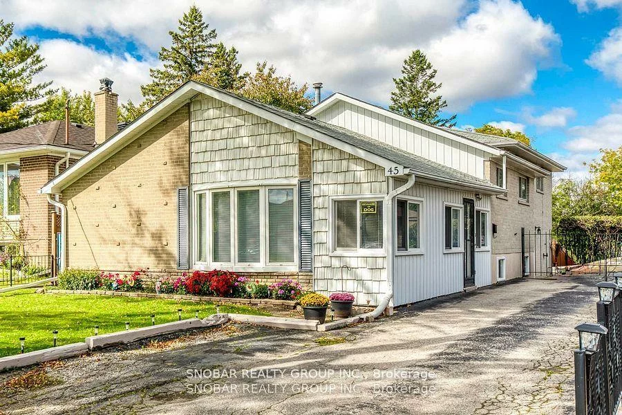 45, Taysham, Thistletown-Beaumonde Heights, Toronto