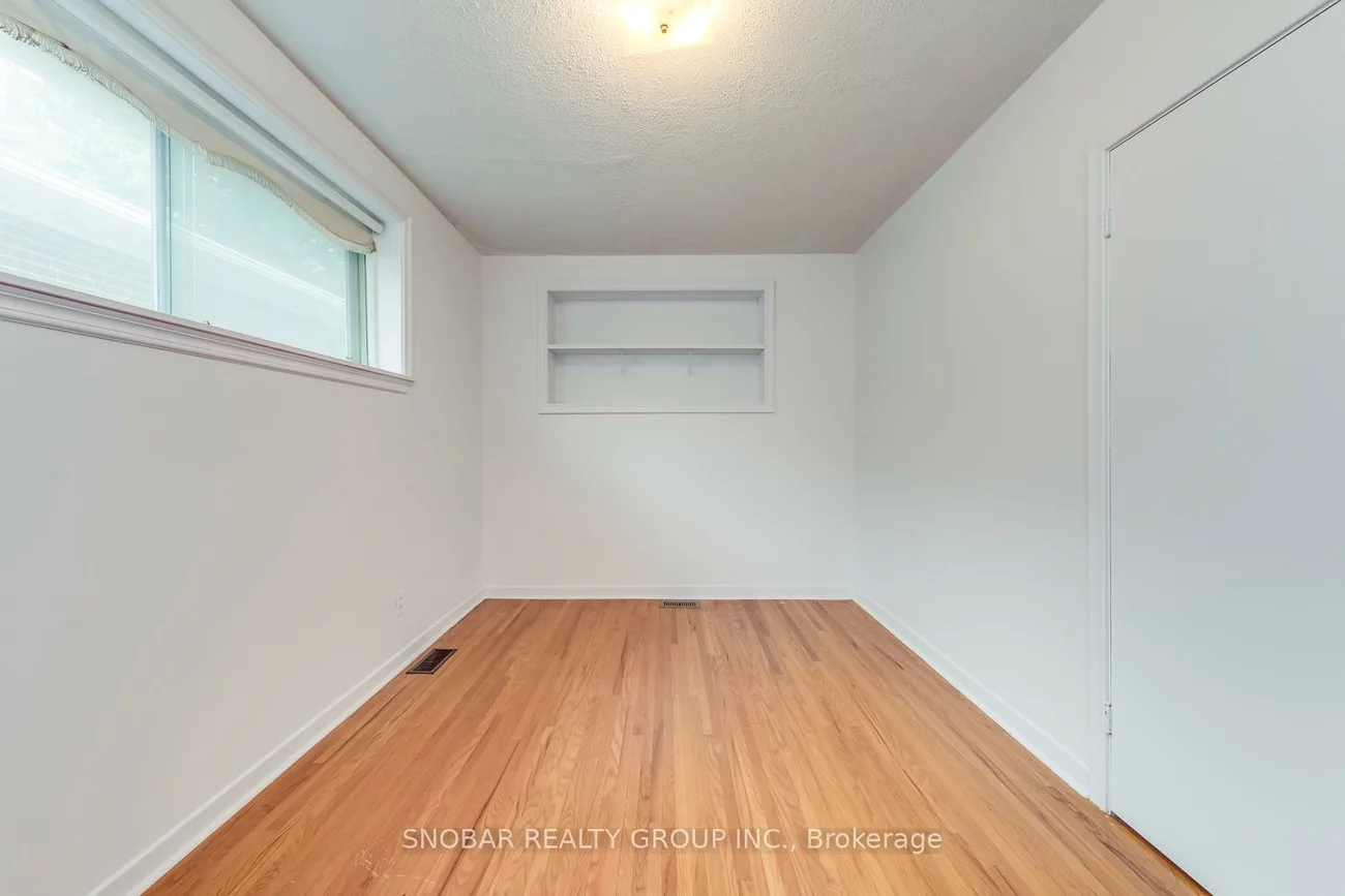 45, Taysham, Thistletown-Beaumonde Heights, Toronto