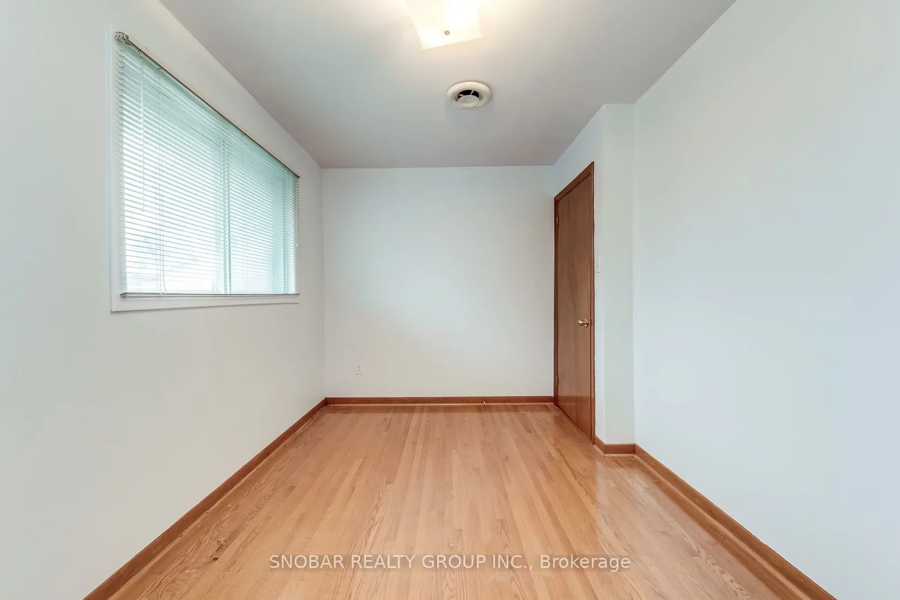 45, Taysham, Thistletown-Beaumonde Heights, Toronto