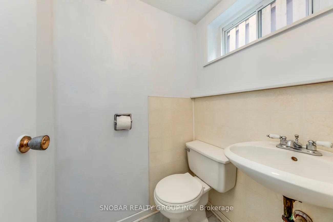 45, Taysham, Thistletown-Beaumonde Heights, Toronto