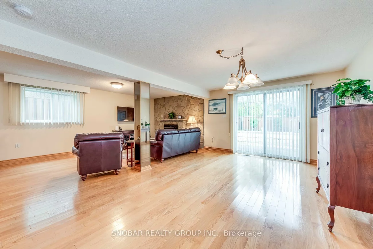 45, Taysham, Thistletown-Beaumonde Heights, Toronto