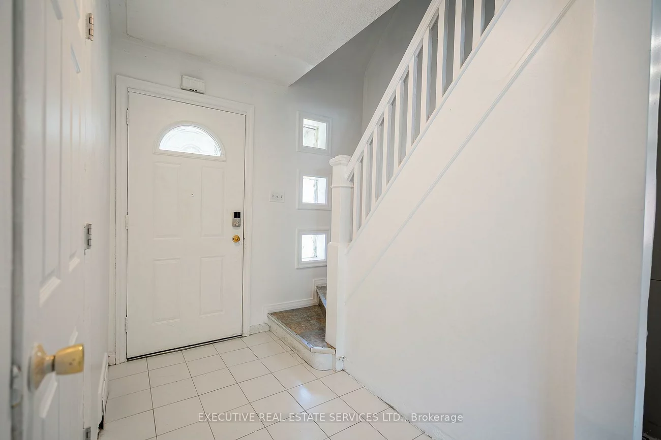 49, Trethewey, Beechborough-Greenbrook, Toronto
