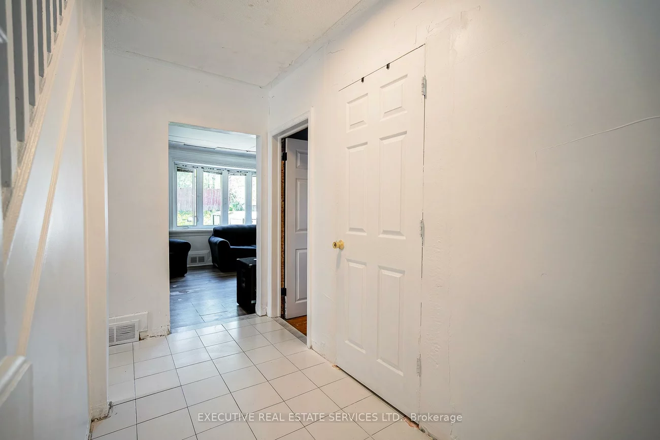 49, Trethewey, Beechborough-Greenbrook, Toronto