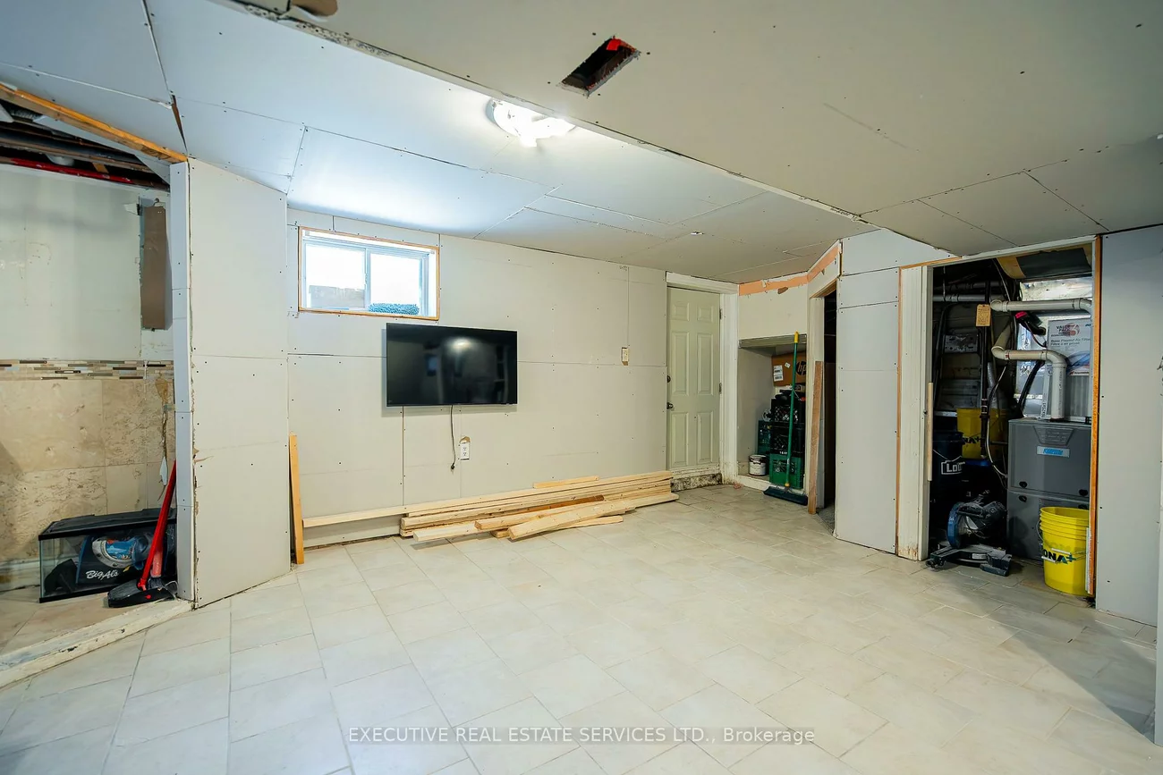 49, Trethewey, Beechborough-Greenbrook, Toronto