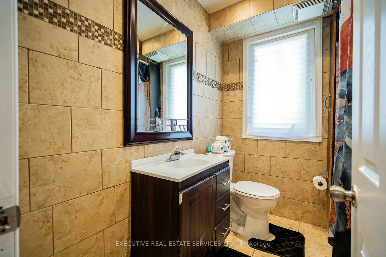49, Trethewey, Beechborough-Greenbrook, Toronto