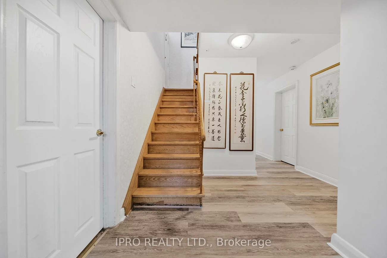 2, Aylesbury, Princess-Rosethorn, Toronto