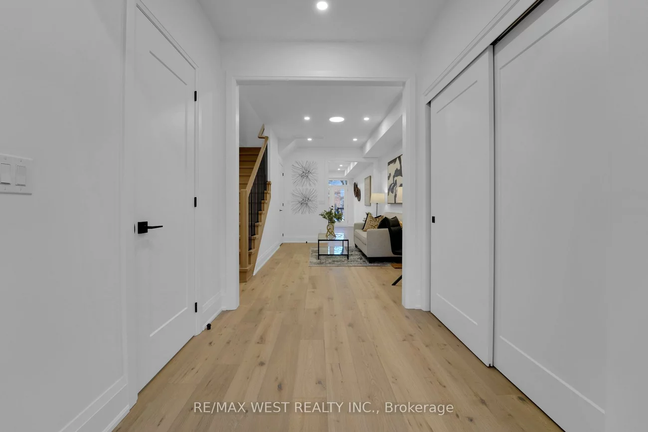 519, St Johns, Runnymede-Bloor West Village, Toronto