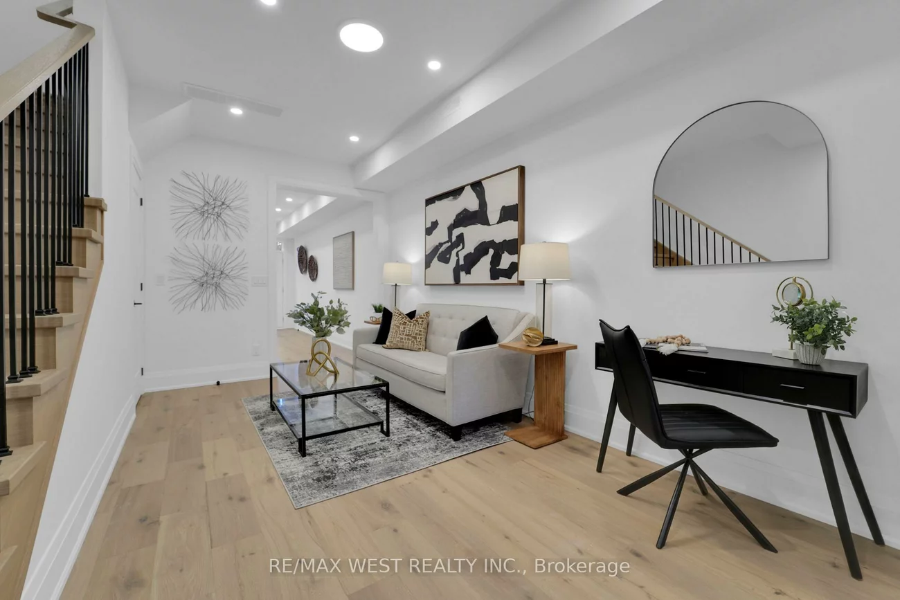 519, St Johns, Runnymede-Bloor West Village, Toronto