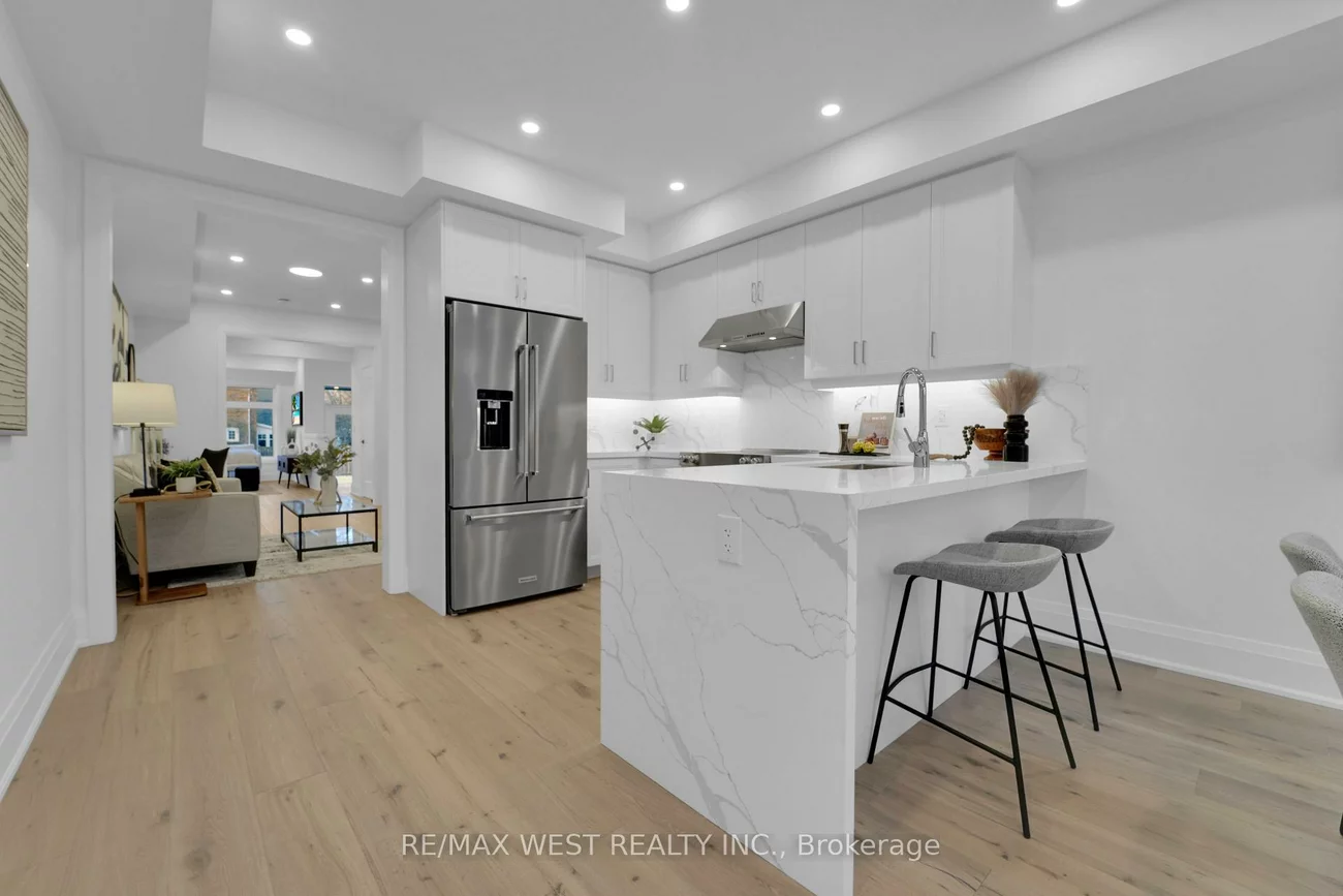 519, St Johns, Runnymede-Bloor West Village, Toronto