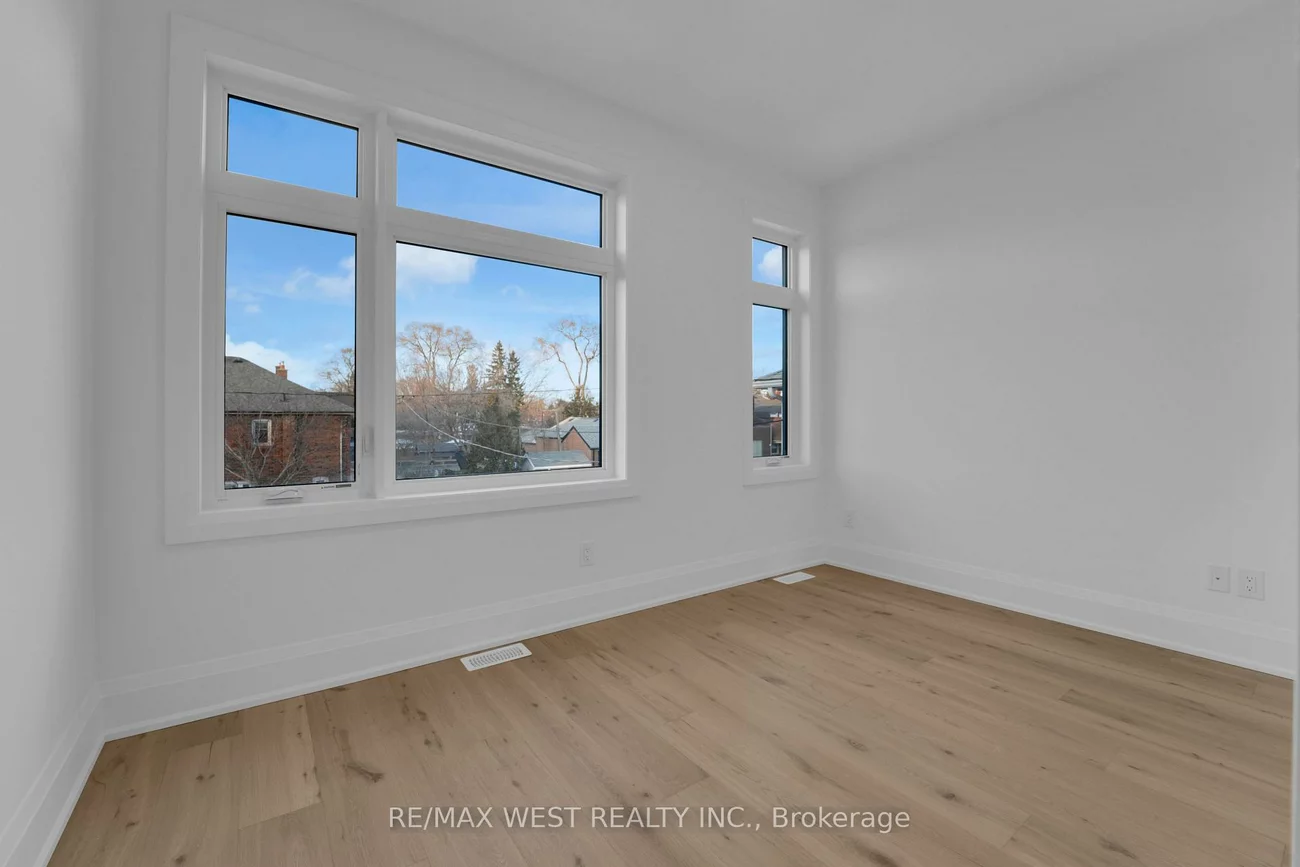519, St Johns, Runnymede-Bloor West Village, Toronto
