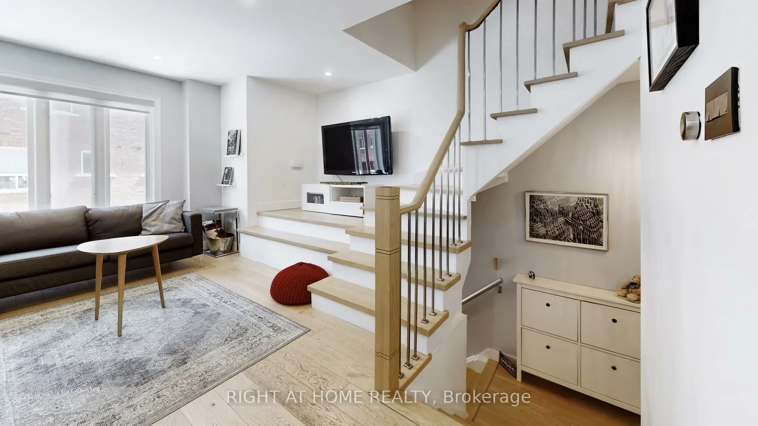 6, Grogan, Dovercourt-Wallace Emerson-Junction, Toronto