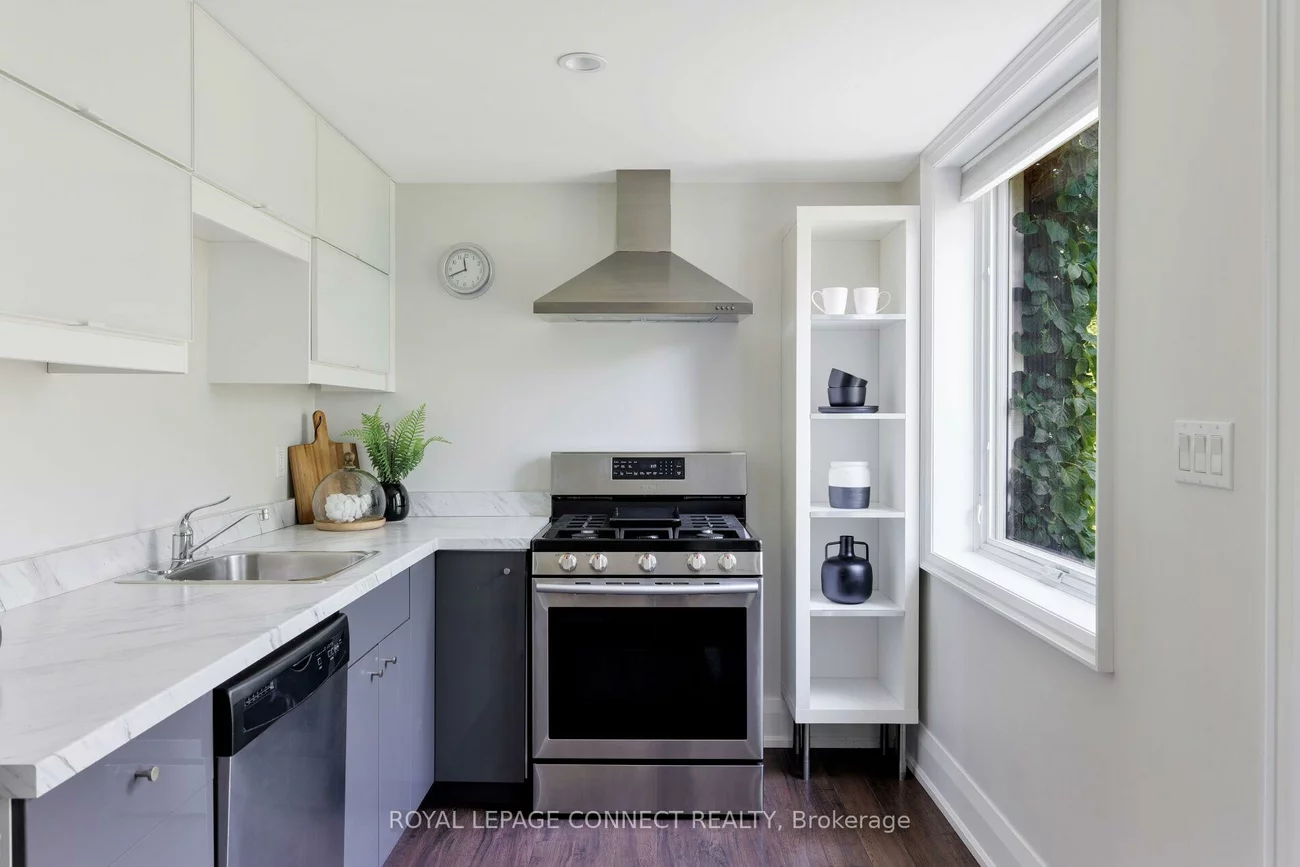 49, Evelyn, High Park North, Toronto