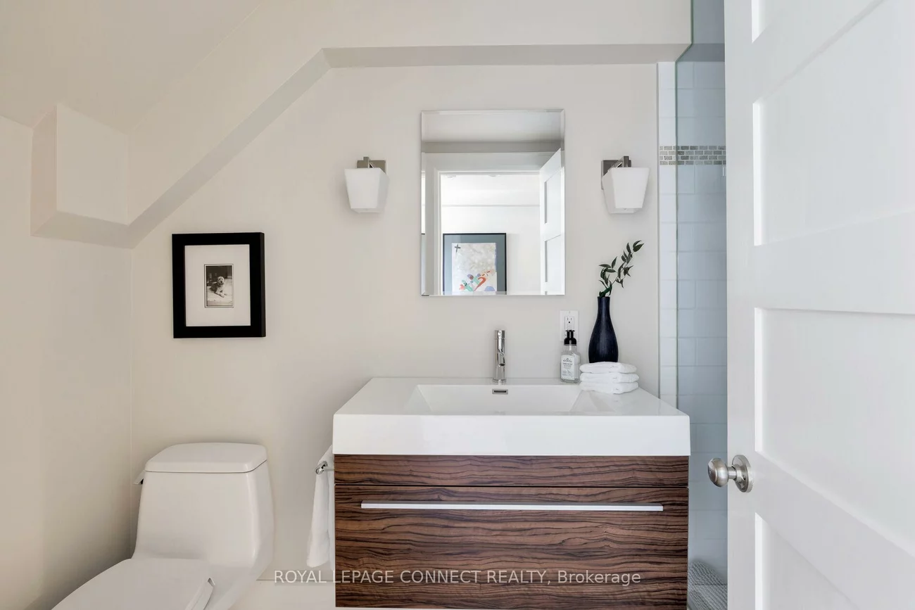 49, Evelyn, High Park North, Toronto