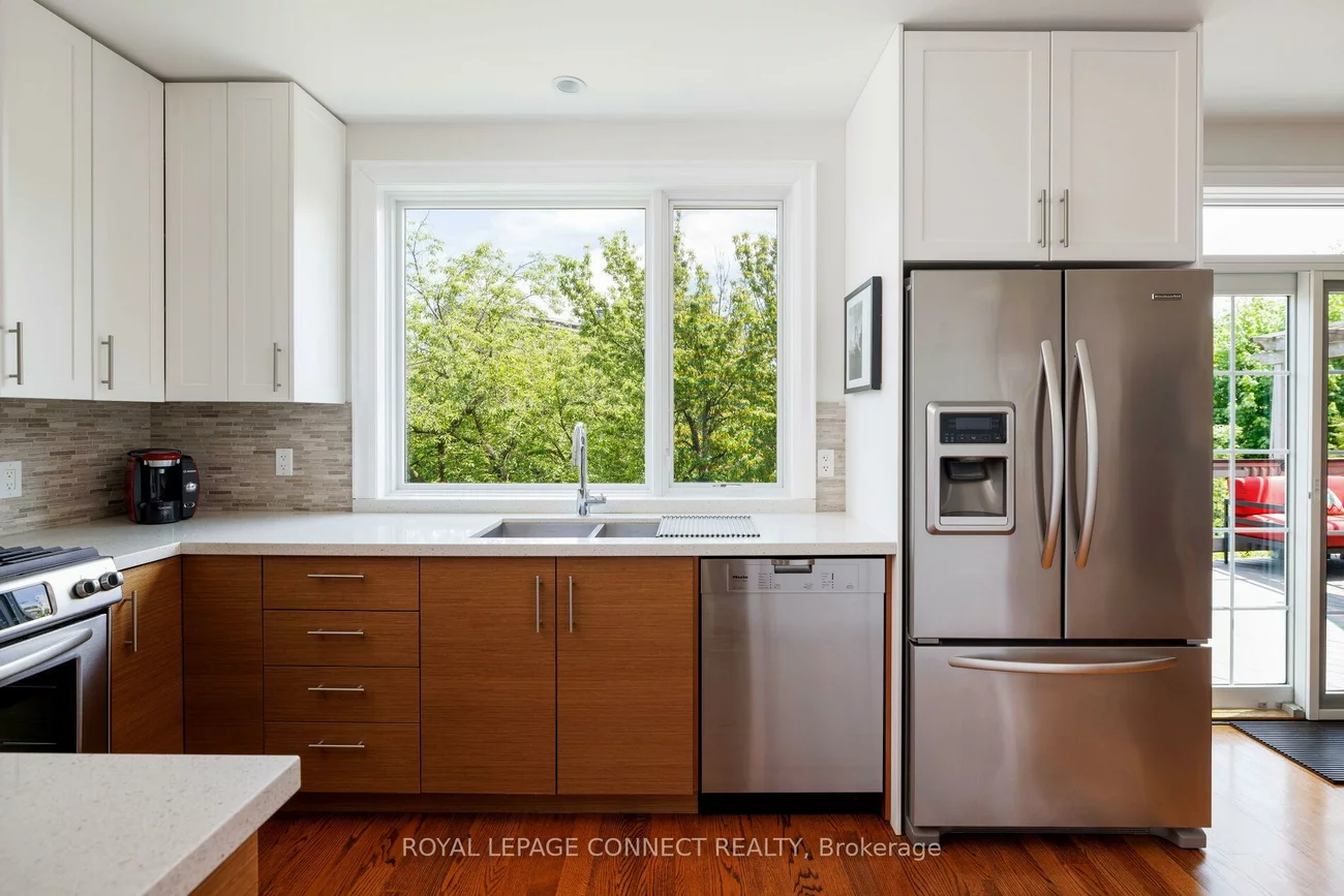 49, Evelyn, High Park North, Toronto