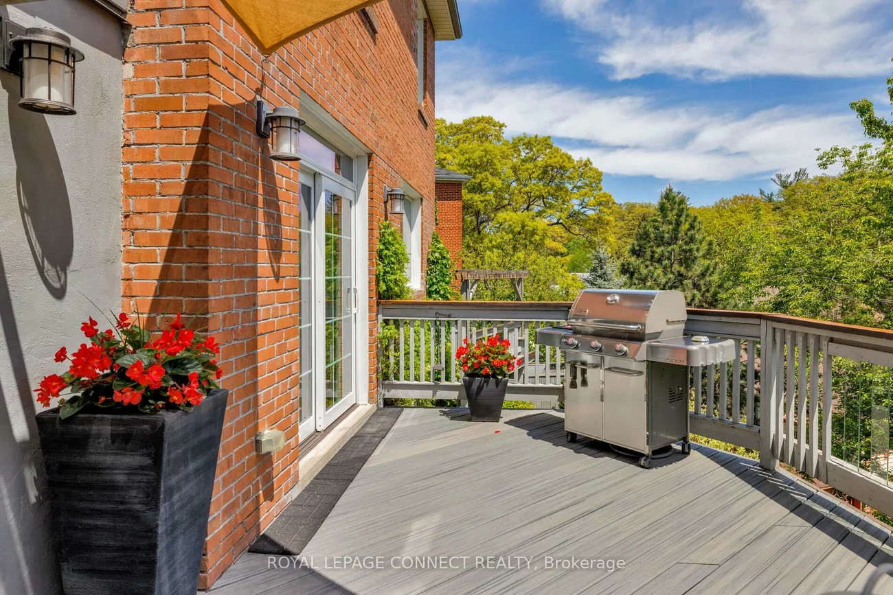 49, Evelyn, High Park North, Toronto