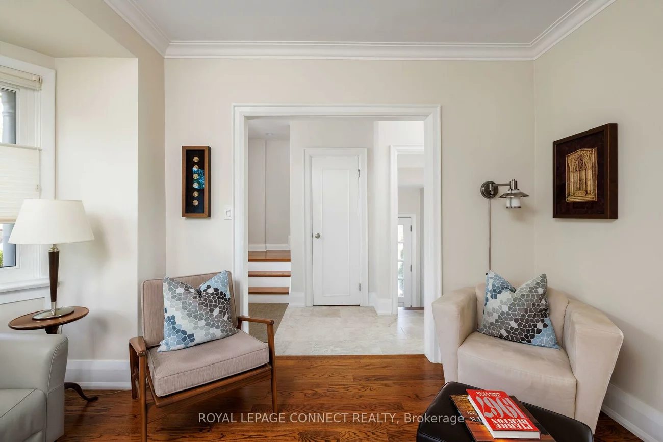49, Evelyn, High Park North, Toronto