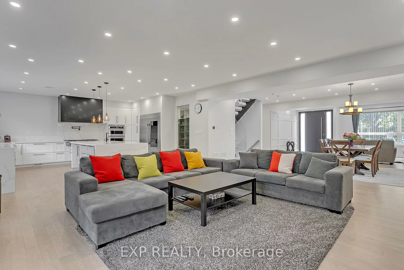 393, Burnhamthorpe, Islington-City Centre West, Toronto