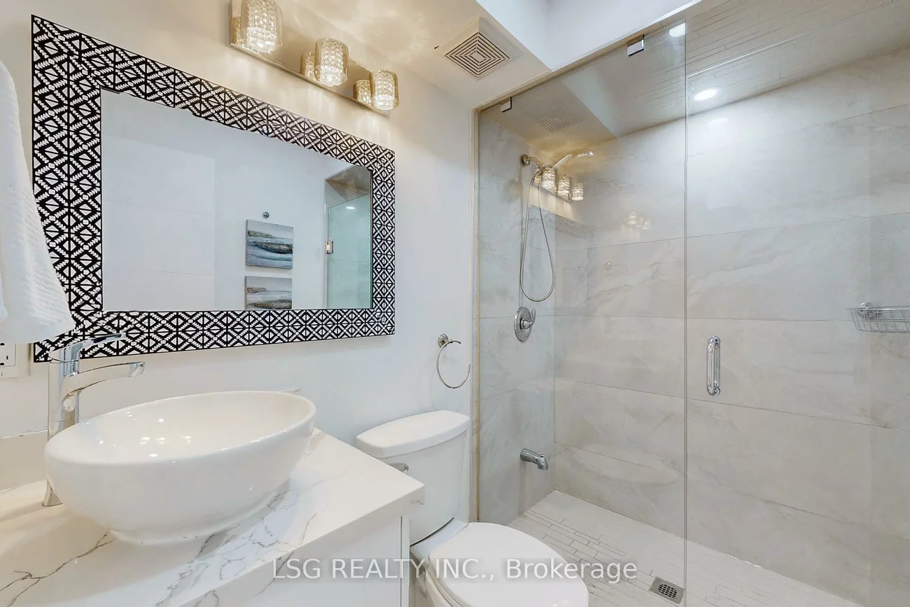 868, Shaw, Dovercourt-Wallace Emerson-Junction, Toronto
