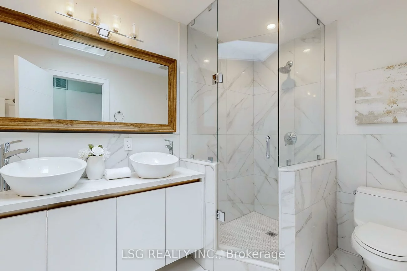 868, Shaw, Dovercourt-Wallace Emerson-Junction, Toronto