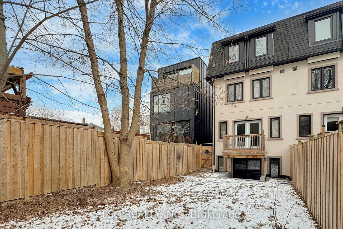 868, Shaw, Dovercourt-Wallace Emerson-Junction, Toronto