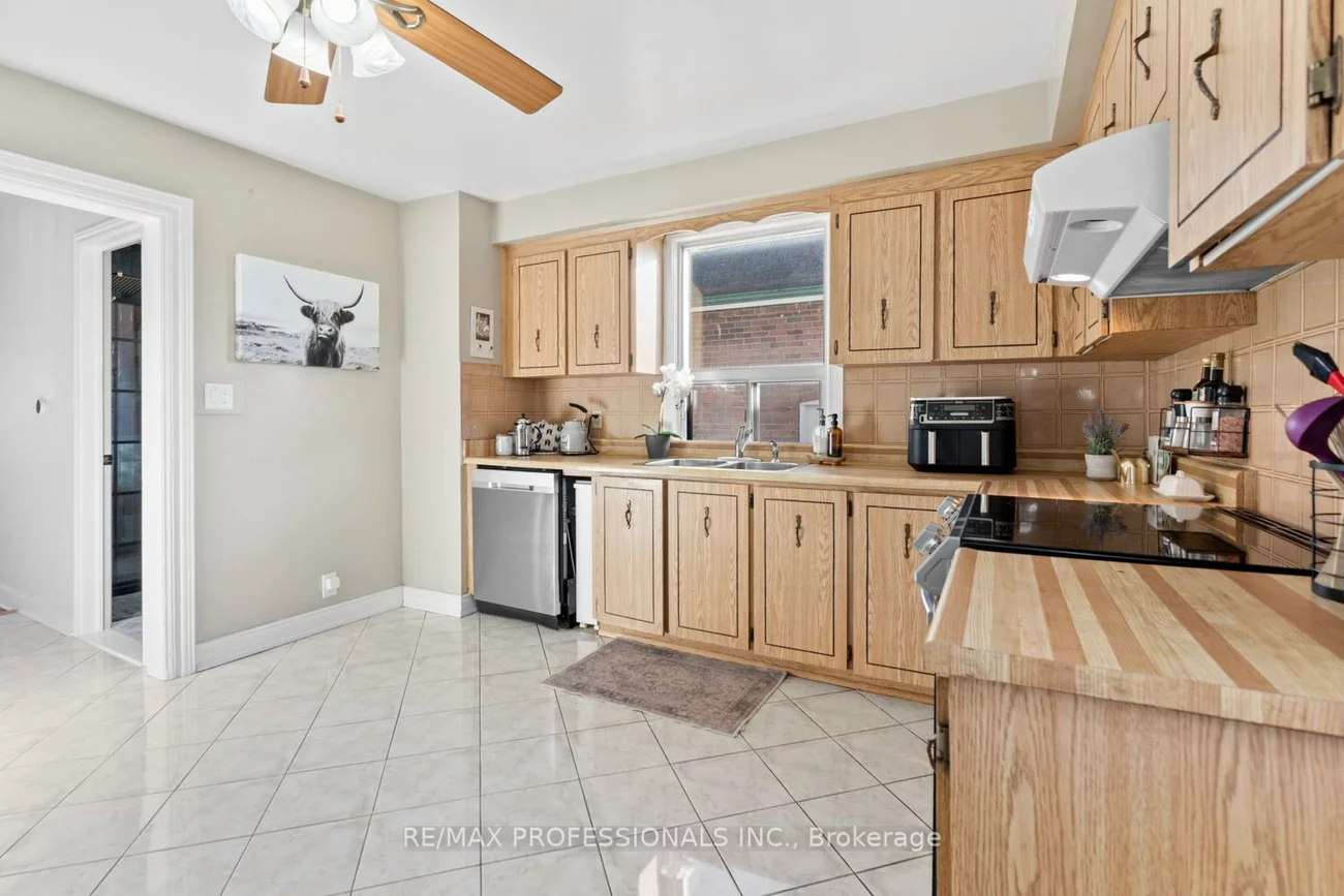 53, Beechborough, Beechborough-Greenbrook, Toronto