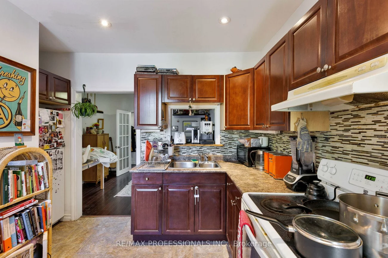 176, Symington, Dovercourt-Wallace Emerson-Junction, Toronto