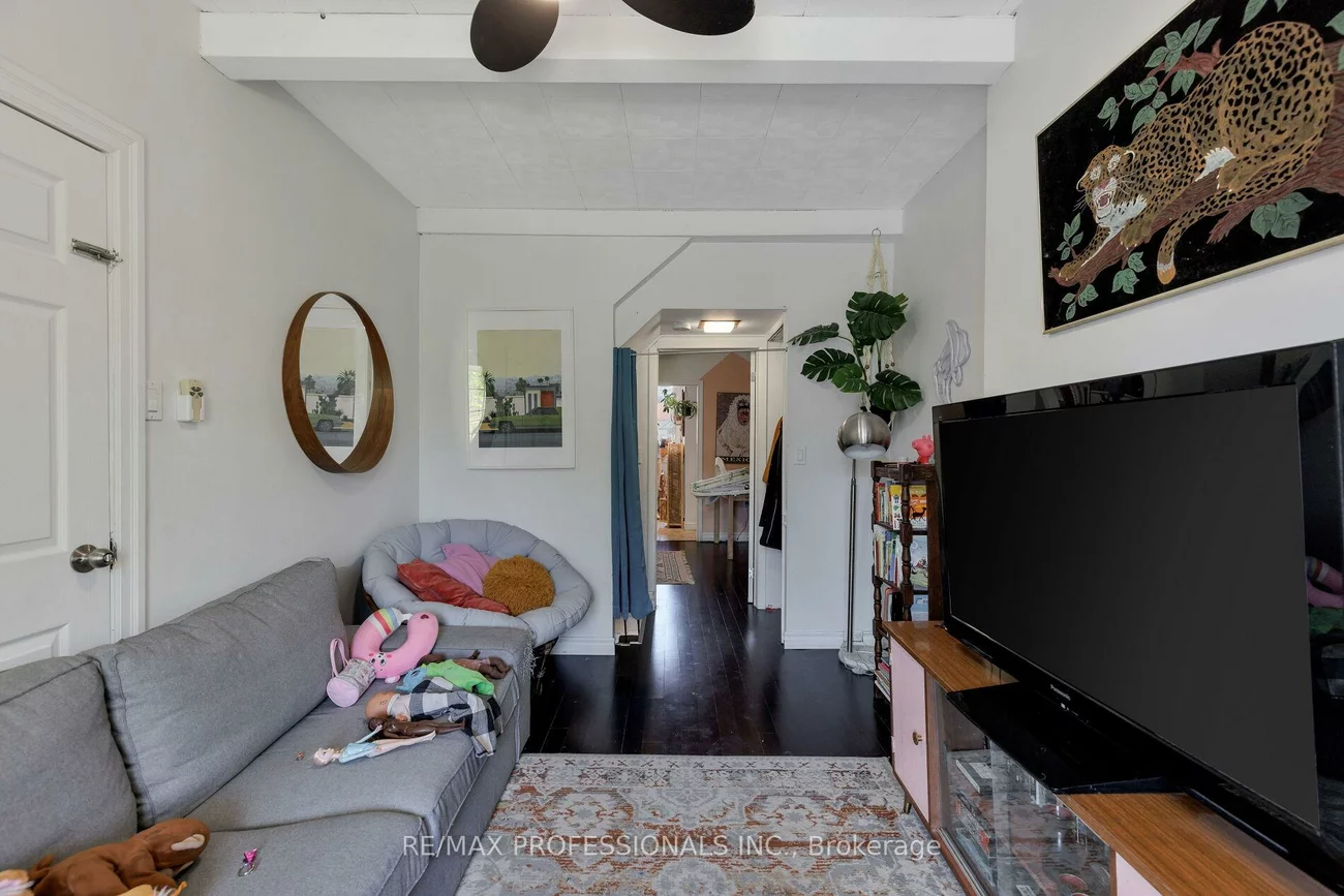 176, Symington, Dovercourt-Wallace Emerson-Junction, Toronto