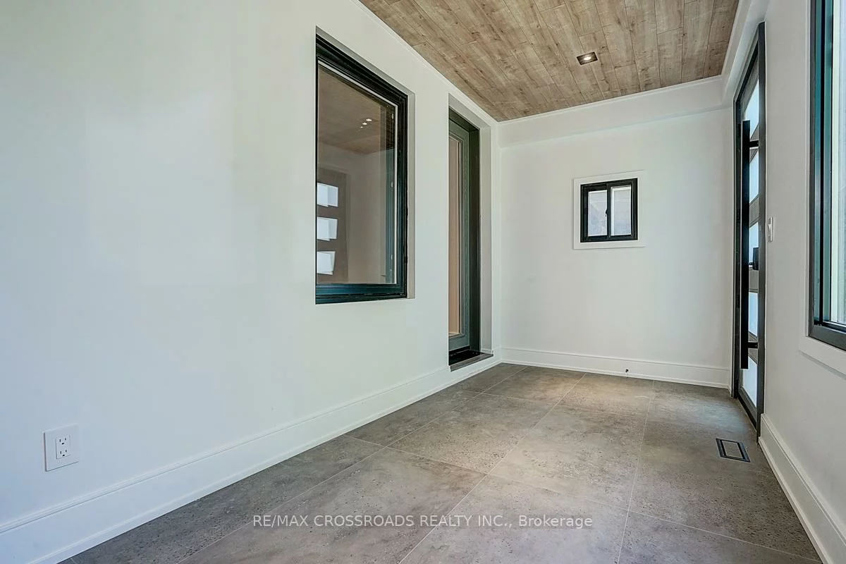 133, Yarmouth, Dovercourt-Wallace Emerson-Junction, Toronto